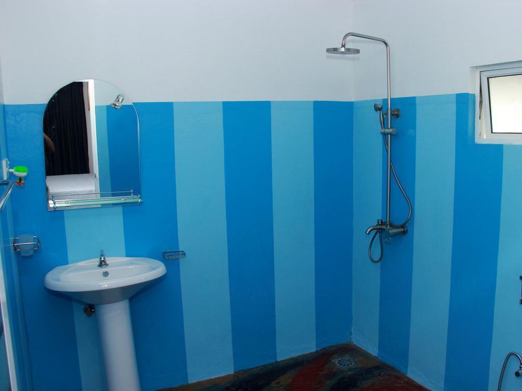 Sooriya Sewana Guest House Banduramulla Rum bild